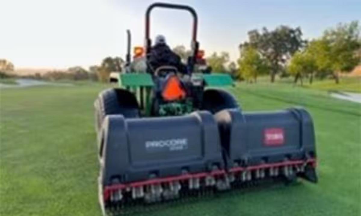 Guy venting the fairways
